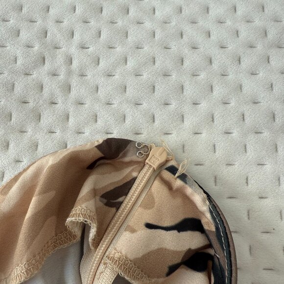 I AM GIA CAMO SET TUBE TOP AND LOW RISE BOTTOM XXS - Picture 6 of 6